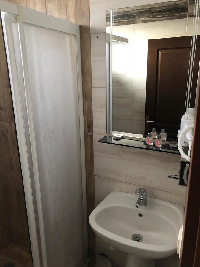 Gulistan Hotel Zara Kültér fotó